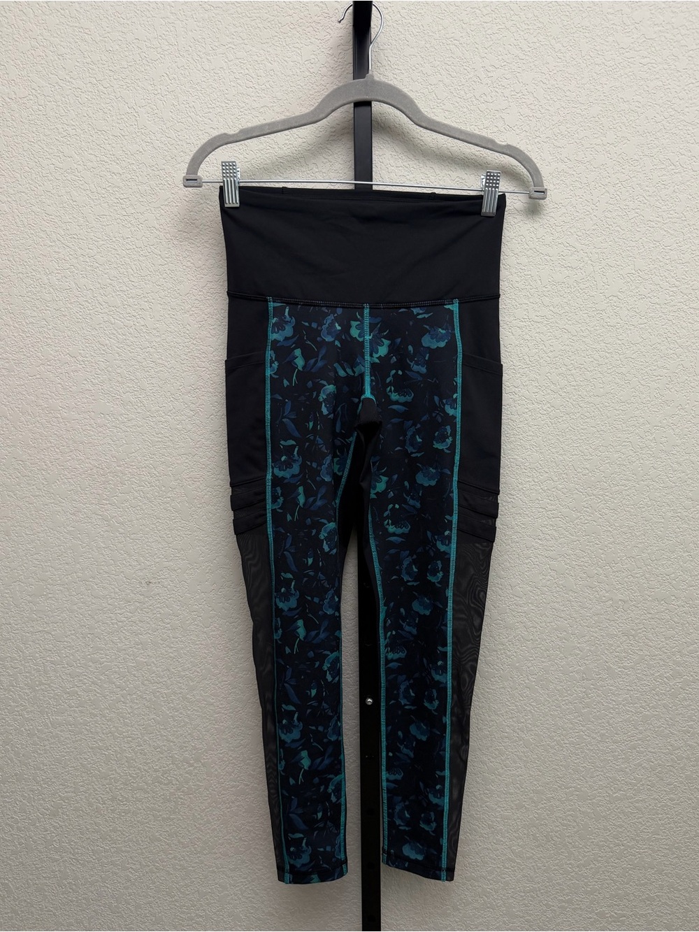 The North Face Women’s FlashDry Floral Active Leggings